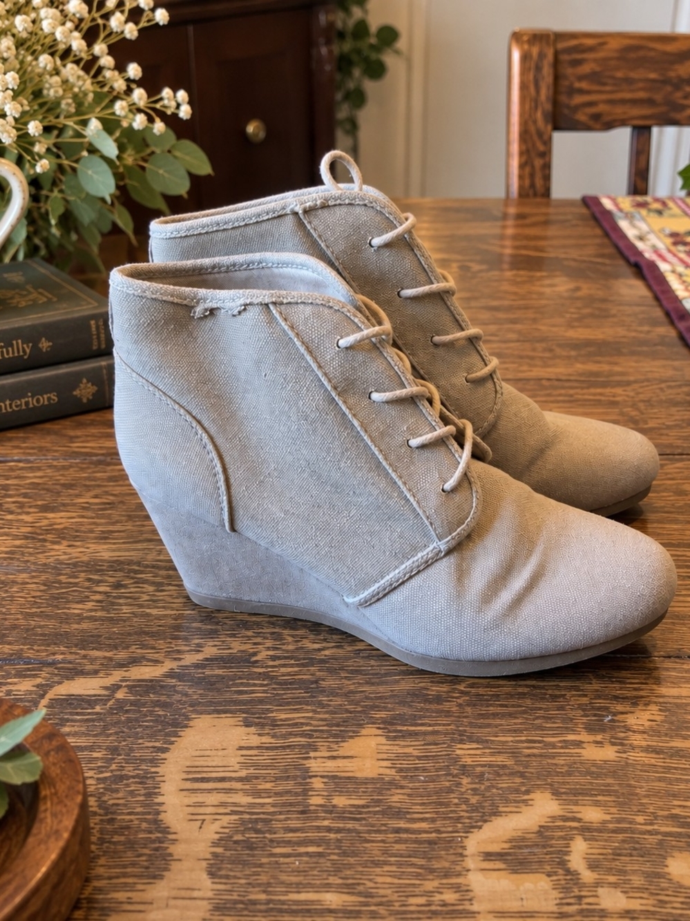 American Eagle Taupe Canvas Lace Up Wedge Ankle Booties Size 10 Boho